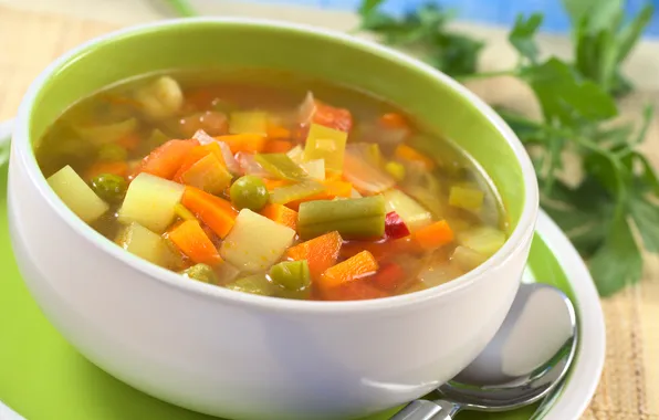Зелень, горошек, морковка, тарелка, ложка, суп, овощи, картошка