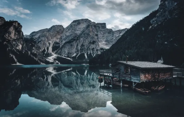 Italy, Dolomiti, boat house, Lago di Braies