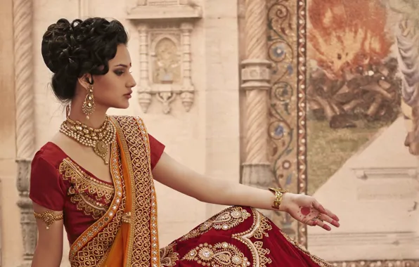 Брюнетка, woman, индианка, indian brunette, сари. украшения
