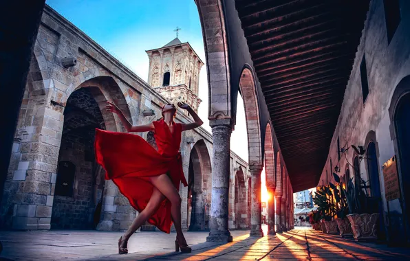 Картинка девушка, настроение, танец, платье, церковь, архитектура, красное платье, Кипр