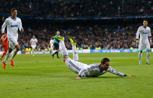 Картинка Real Madrid, 2013, R.Varan, G.Higuain, Bluncos