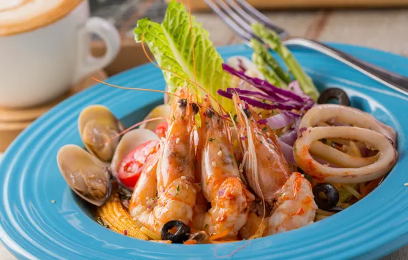 Кальмар, креветки, морепродукты