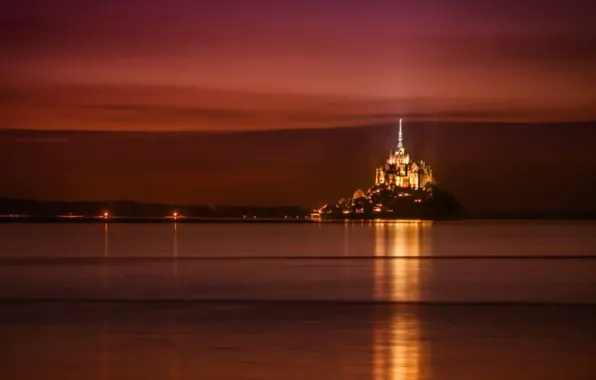 Картинка море, небо, ночь, огни, замок, Франция, Нормандия, Мон-Сен-Мишель