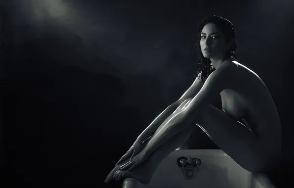 Ванна, Chanon Finley
