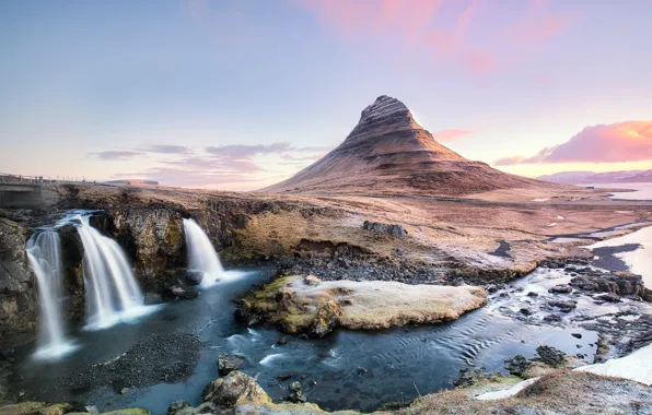 Река, гора, водопад, Kirkjufell, Western Iceland
