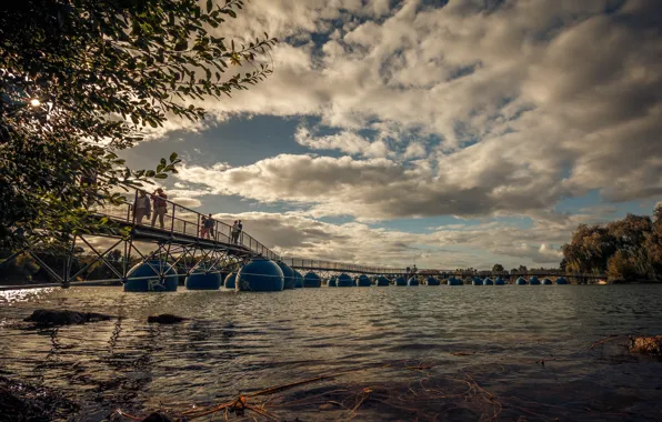 Облака, мост, озеро