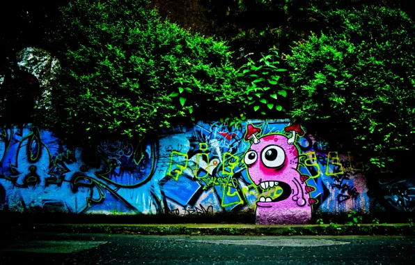 Картинка деревья, граффити, монстр, Стена, тротуар