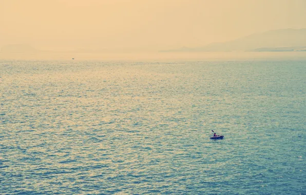 Море, лодка, минимализм