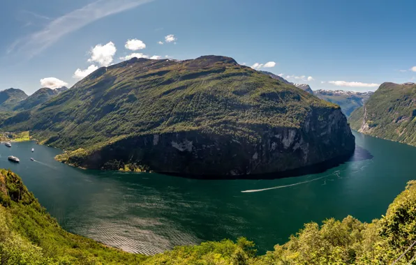 Картинка небо, солнце, облака, горы, скалы, корабль, Норвегия, панорама