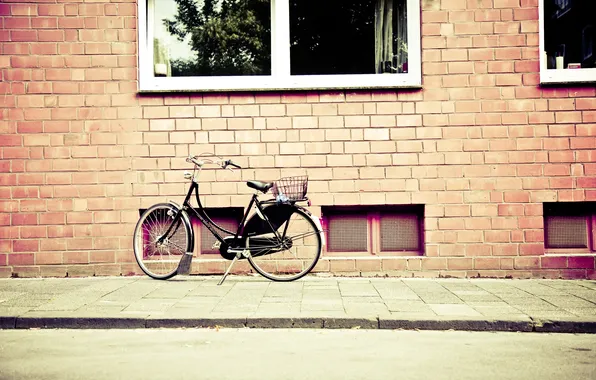 Картинка велосипед, дом, стена, улица, окна, photo, photographer, markus spiske