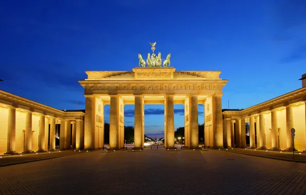 Картинка небо, огни, вечер, ворота, германия, берлин, столица, бранденбургские