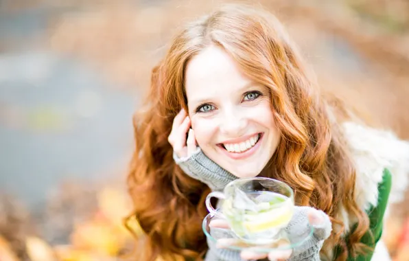 Картинка осень, взгляд, девушка, улыбка, фон, настроение, портрет, макияж