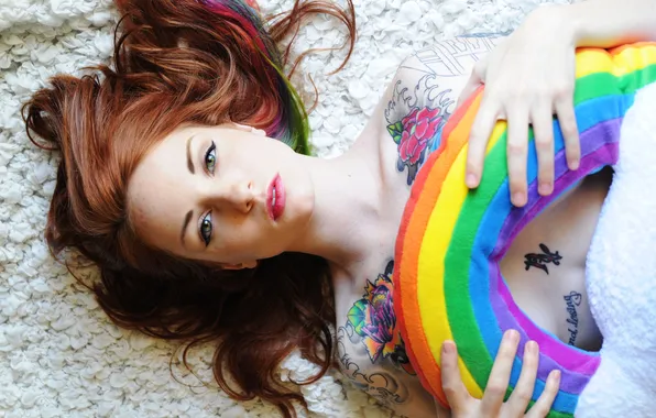 Картинка Redhead, Lying, Hiding Breasts, Rainbow Pillow
