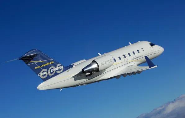 Картинка небо, облака, полет, Challenger 605, Bombardier Inc., Канадская машиностроительная компания
