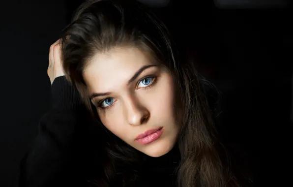 Картинка взгляд, девушка, лицо, поза, фон, черный, портрет, макияж