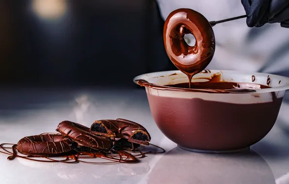 Шоколад, печенье, крем