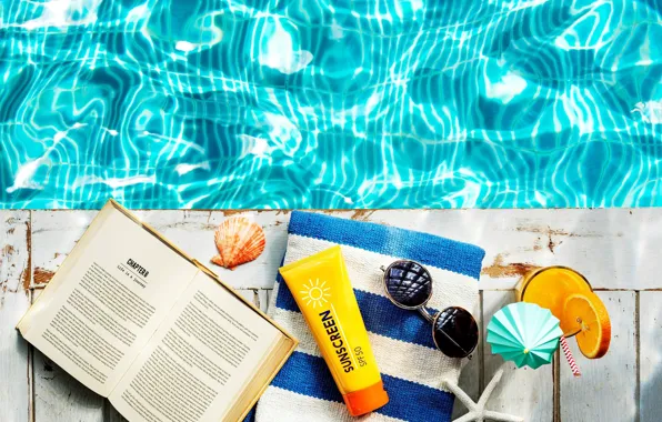 Картинка лето, вода, полотенце, ракушка, очки, коктейль, книга