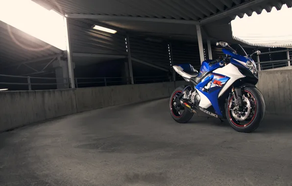 Картинка синий, мотоцикл, suzuki, блик, вид спереди, bike, blue, сузуки