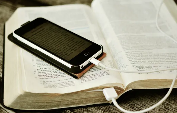 Книга, телефон, смартфон