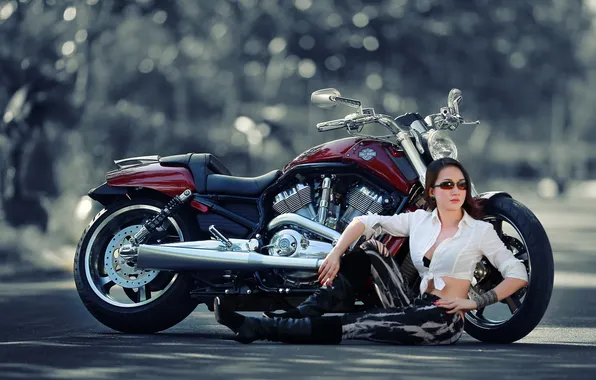 Картинка девушка, поза, фон, мотоцикл