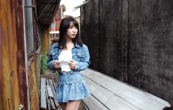 Взгляд, поза, азиатка