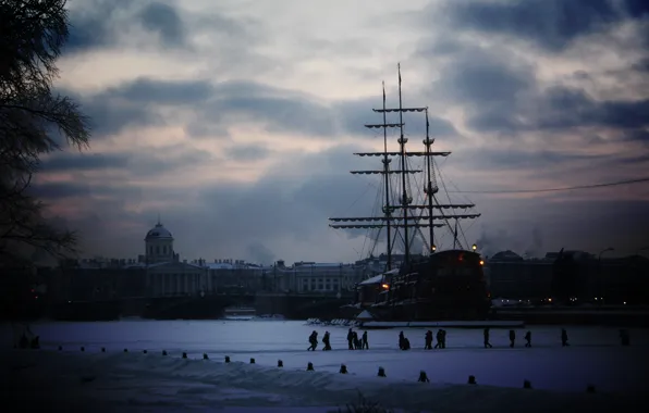 Картинка зима, снег, город, корабль, парусник, питер, санкт-петербург