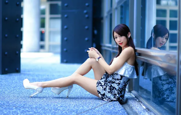 Красота, Азиатка, ножки, Asian, милая девушка, cute girl, короткое платье, сидя на асфальте