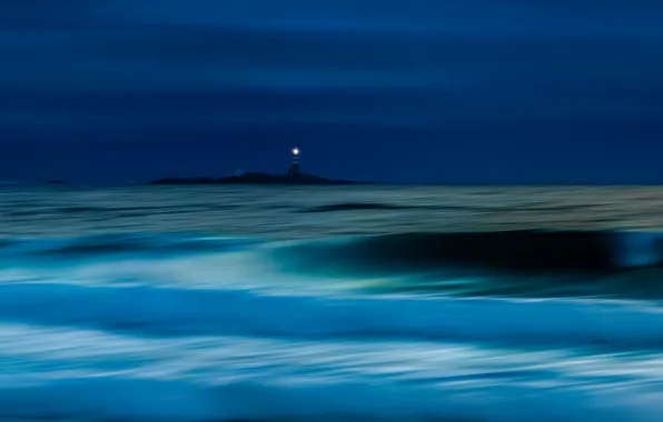 Море, ночь, маяк