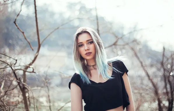 Картинка ветки, черный, макияж, майка, пирсинг, прическа, блондинка, симпатичная