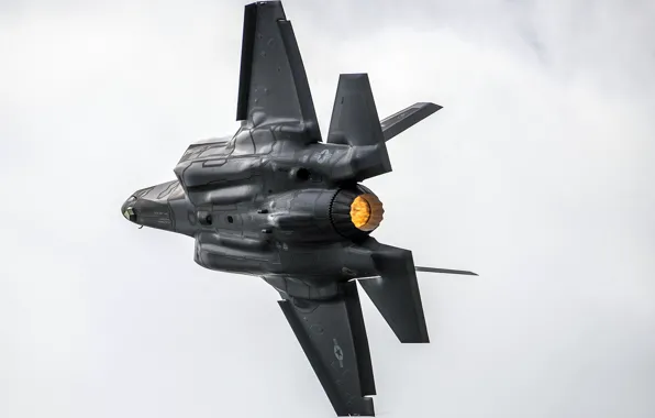 ВВС США, истребитель-бомбардировщик, Lightning II, F-35, Lockheed Martin