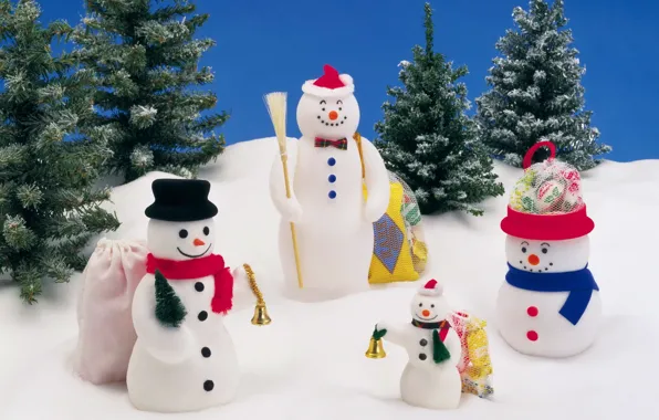 Картинка снег, праздник, подарки, снеговики, колокольчик