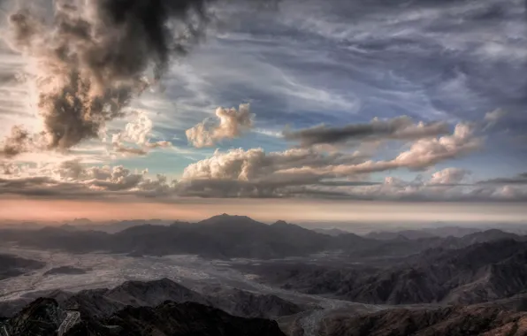 Небо, облака, горы