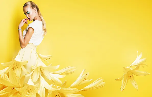 Картинка girl, flowers, beautiful, blonde