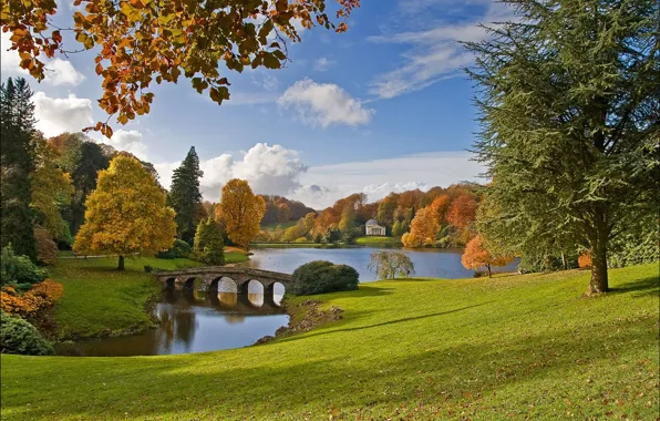 Картинка осень, деревья, мост, озеро, парк, Англия, England, Wiltshire, Stourhead Garden, Уилтшир