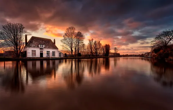 Дом, отражение, река, Нидерланды