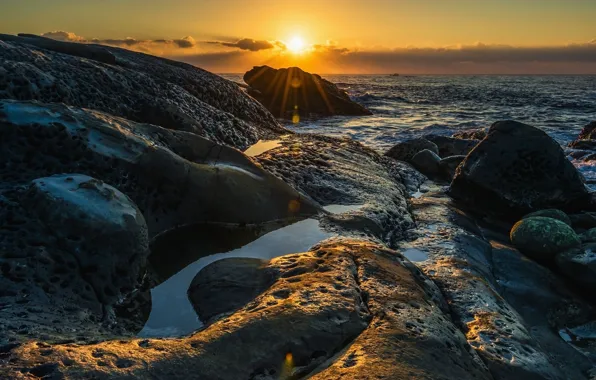 Картинка море, волны, небо, солнце, облака, лучи, свет, закат