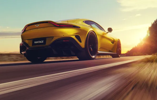 Желтый, Автомобиль, Aston Martin Vantage 2024