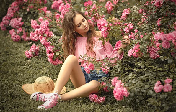 Картинка girl, shorts, flowers, beautiful, model, sneakers