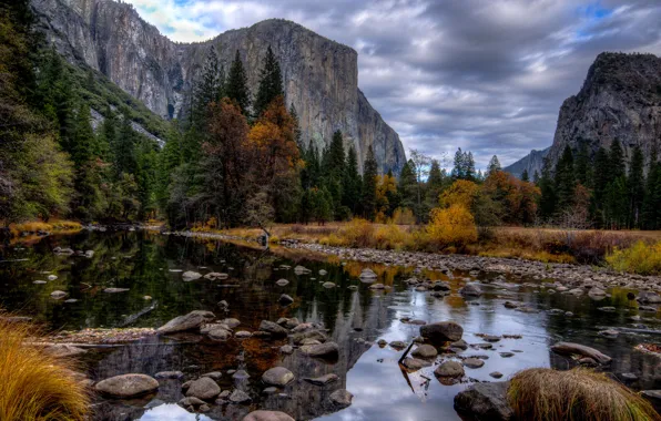 Картинка осень, небо, деревья, горы, река, камни, скалы, США