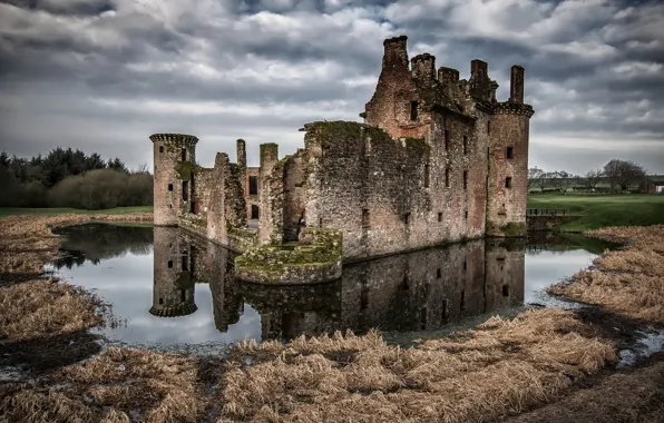 Картинка замок, руины, Scotland, Caerlaverock Castle