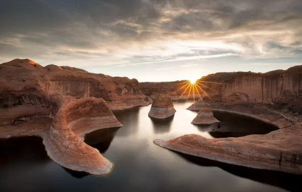 Sunrise, Lake Powell, Reflection Canyon