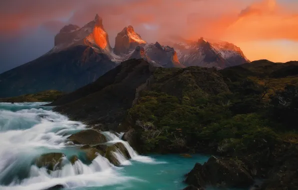 Картинка небо, облака, река, скалы, потоки, Южная Америка, Патагония, горы Анды
