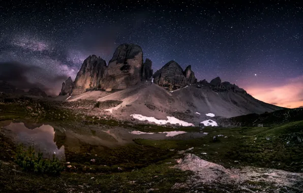Картинка снег, пейзаж, горы, ночь, природа, озеро, звёзды, Италия