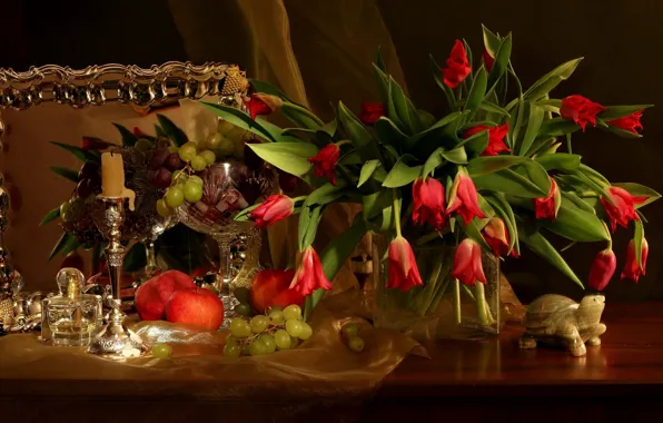 Цветы, стол, яблоки, свеча, букет, зеркало, виноград, тюльпаны