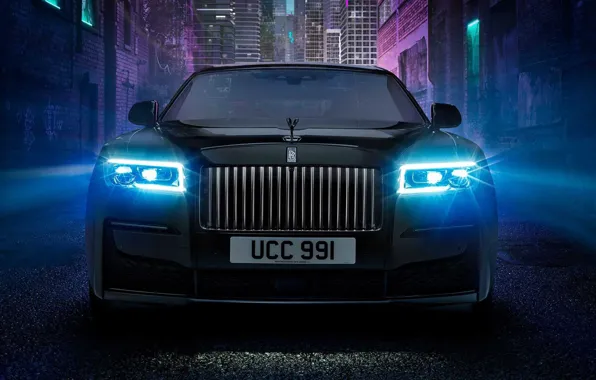 Картинка ночной город, V12, Rolls-Royce Ghost, 600 л.с., 2021, Black Badge Ghost, 900 Нм