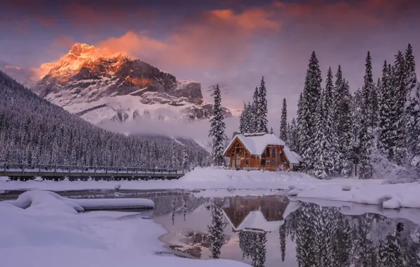 Зима, лес, снег, горы, отражение, ели, Канада, домик