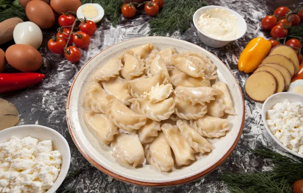 Зелень, яйца, овощи, помидоры, творог, картофель, вареники