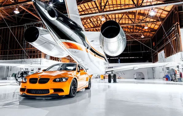 Картинка BMW, E92, Side, Airplane, Hangar