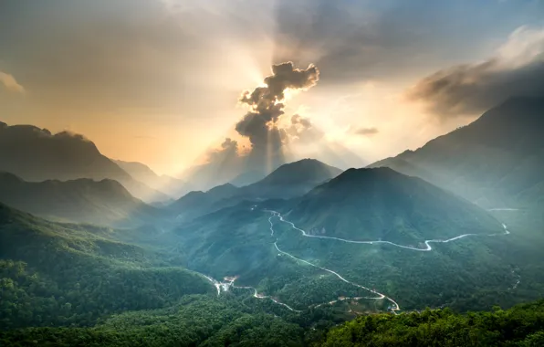 Дорога, горы, дымка, road, mountains, haze, солнце за облаками, живописный пейзаж
