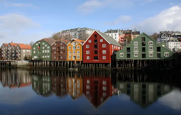 Картинка город, дома, Норвегия, разноцветные, Тронхейм, на сваях